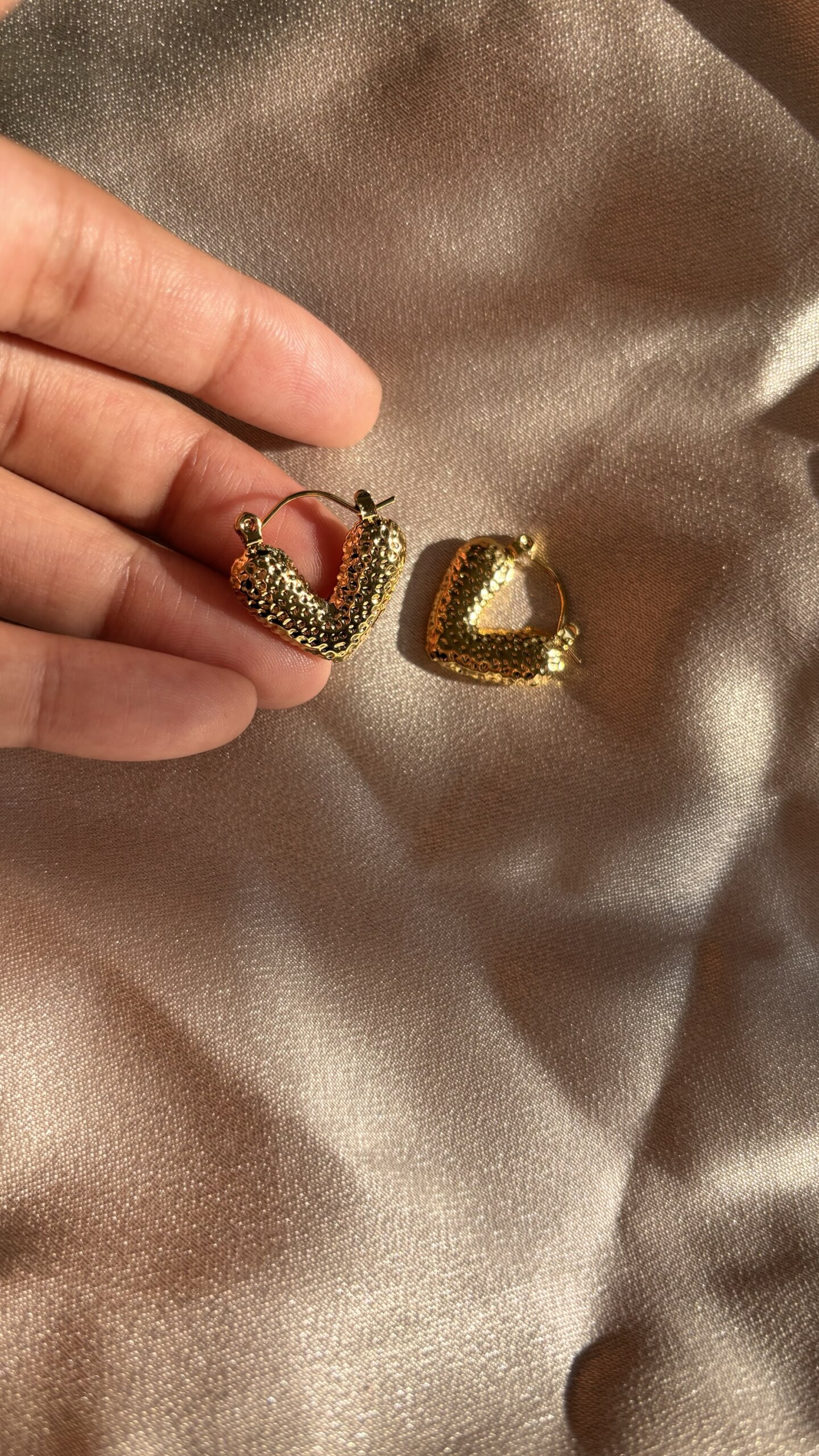 Filter Heart Earrings - Image 3